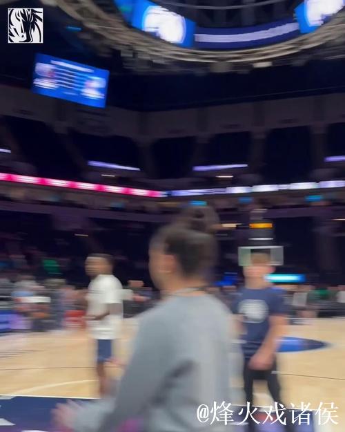 严阵以待！独行侠官媒晒众球员赛前训练照：盐湖城清晨训练