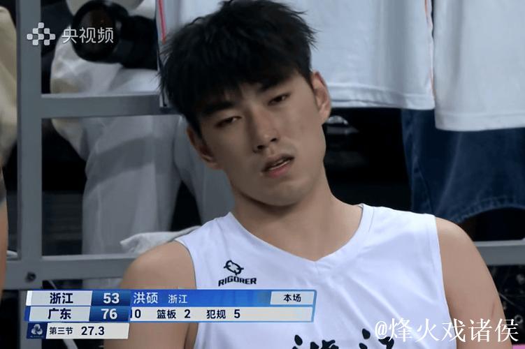 徐杰关键三分张洪硕18分 广东险胜浙江取2连胜